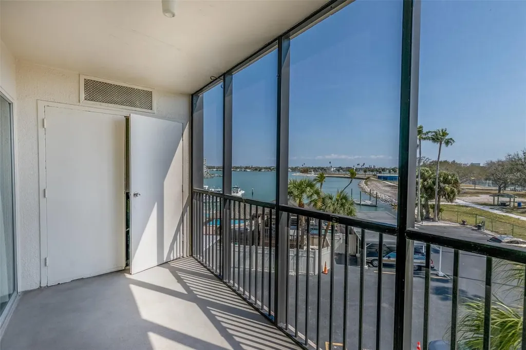 10355 Paradise Boulevard Treasure Island FL 33706