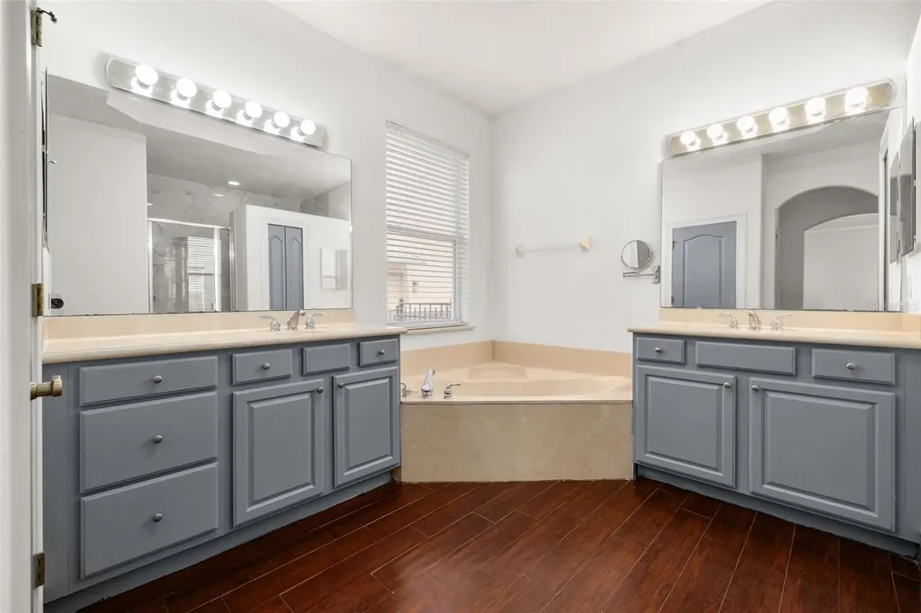 9484 Walnut Crest Drive Orlando FL 32832