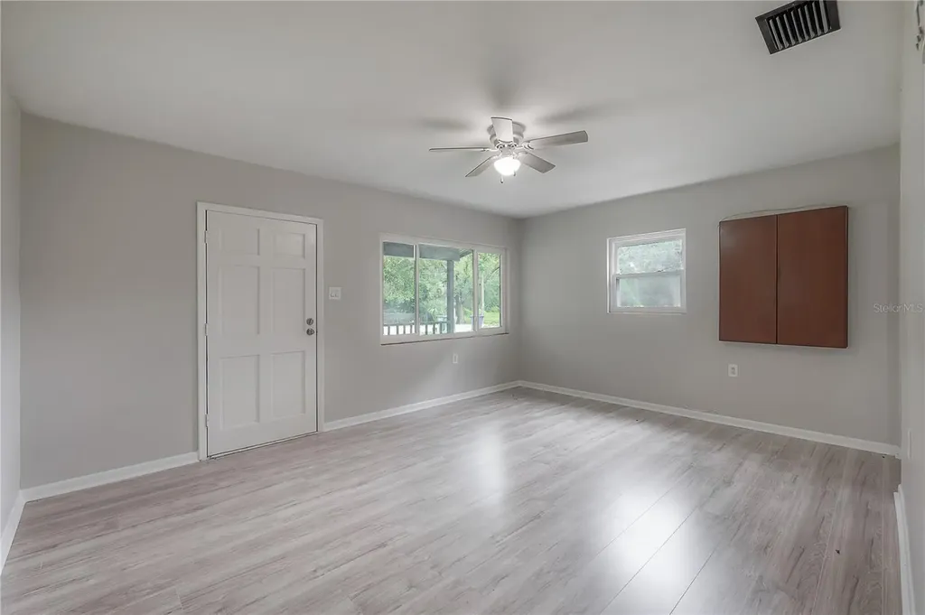 10411 N Woodmere Road Tampa FL 33617