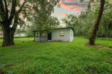10411 N Woodmere Road Tampa FL 33617