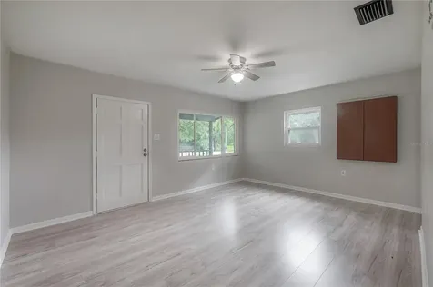 10411 N Woodmere Road Tampa FL 33617