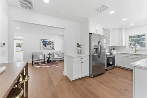 3015 W North B Street Tampa FL 33609