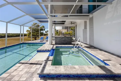 4908 64th Drive W Bradenton FL 34210