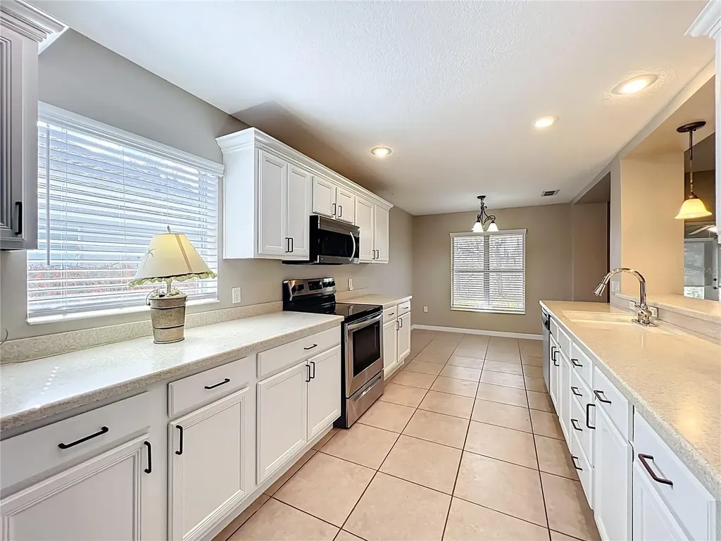26815 White Plains Way Leesburg FL 34748