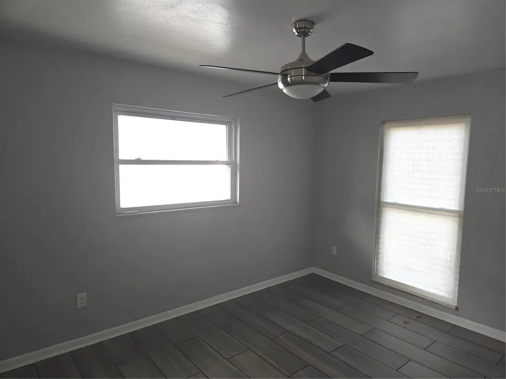 2075 N Keene Road Clearwater FL 33755