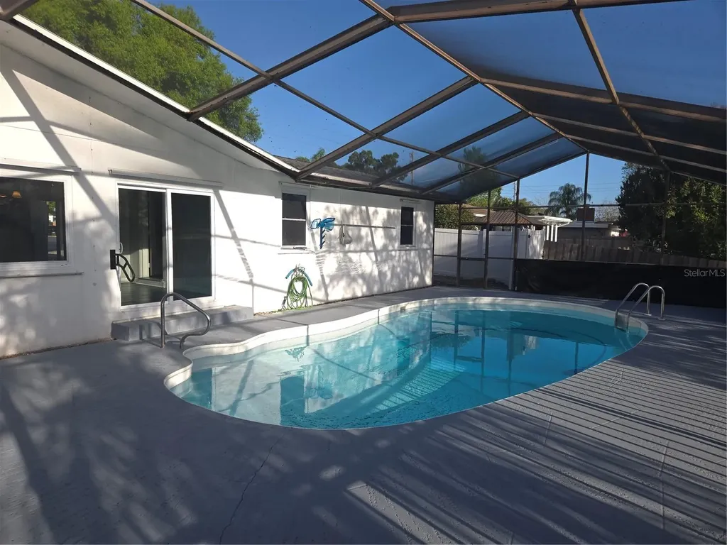 2075 N Keene Road Clearwater FL 33755