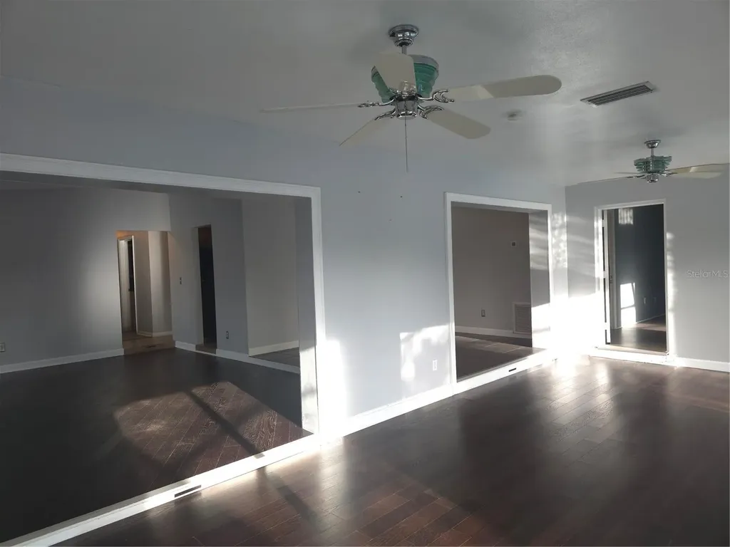 2075 N Keene Road Clearwater FL 33755