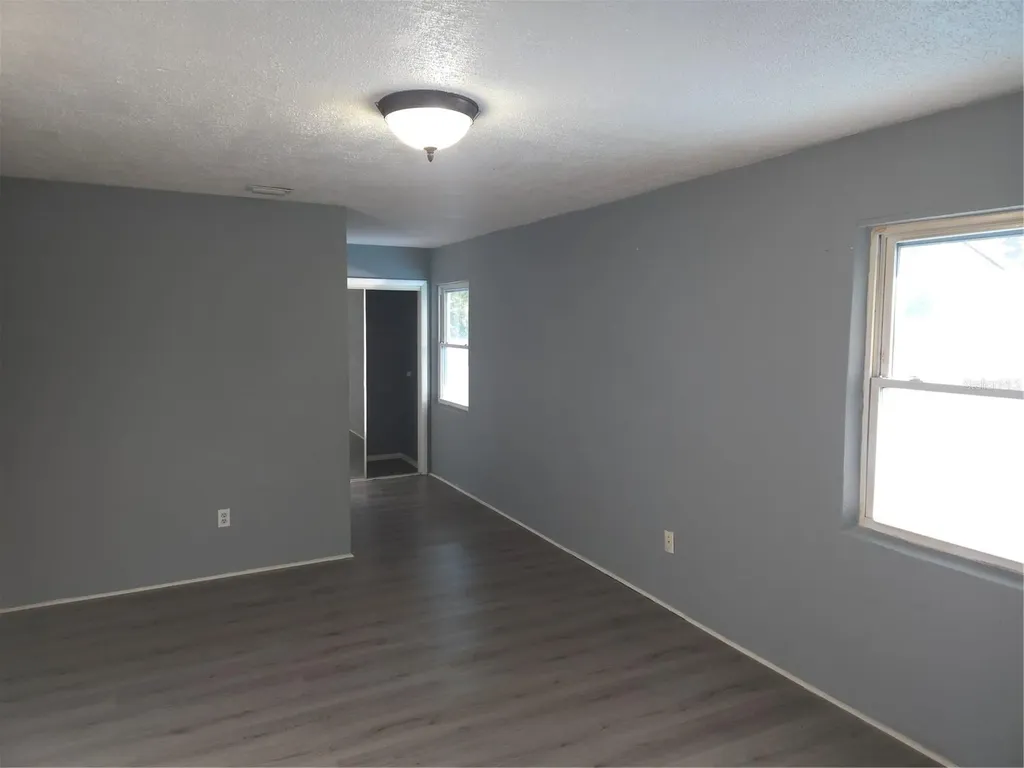 2075 N Keene Road Clearwater FL 33755
