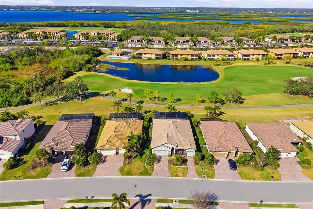 6462 Willowshire Way Bradenton FL 34212