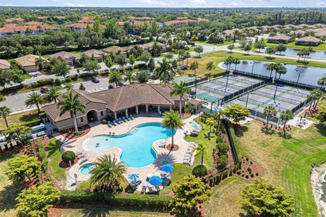 6462 Willowshire Way Bradenton FL 34212