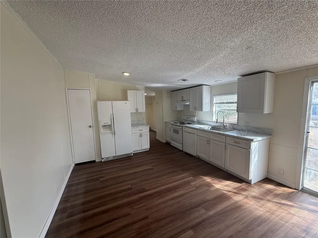 300 Hankin Road Alturas FL 33820