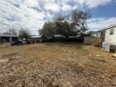 300 Hankin Road Alturas FL 33820