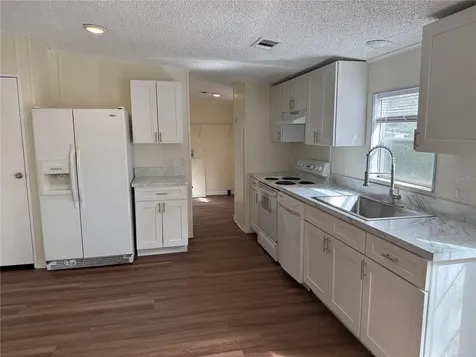 300 Hankin Road Alturas FL 33820