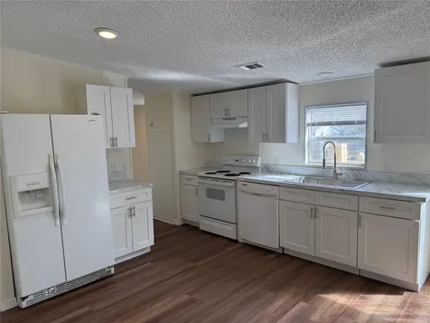 300 Hankin Road Alturas FL 33820