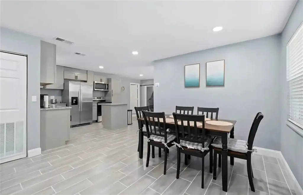 1004 N Betty Lane Clearwater FL 33755