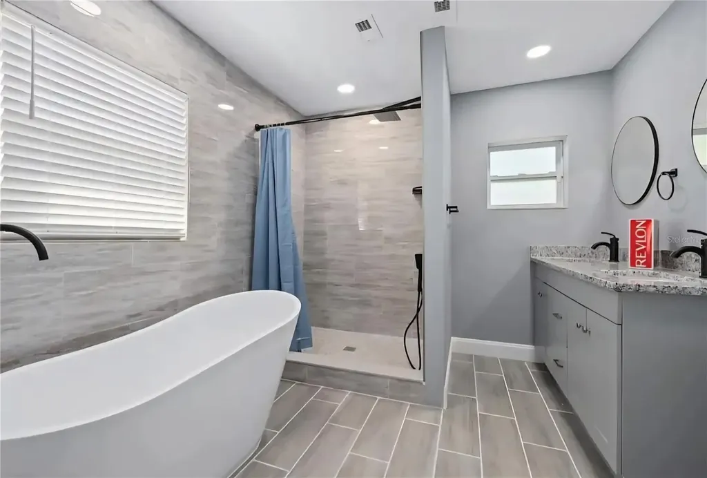 1004 N Betty Lane Clearwater FL 33755