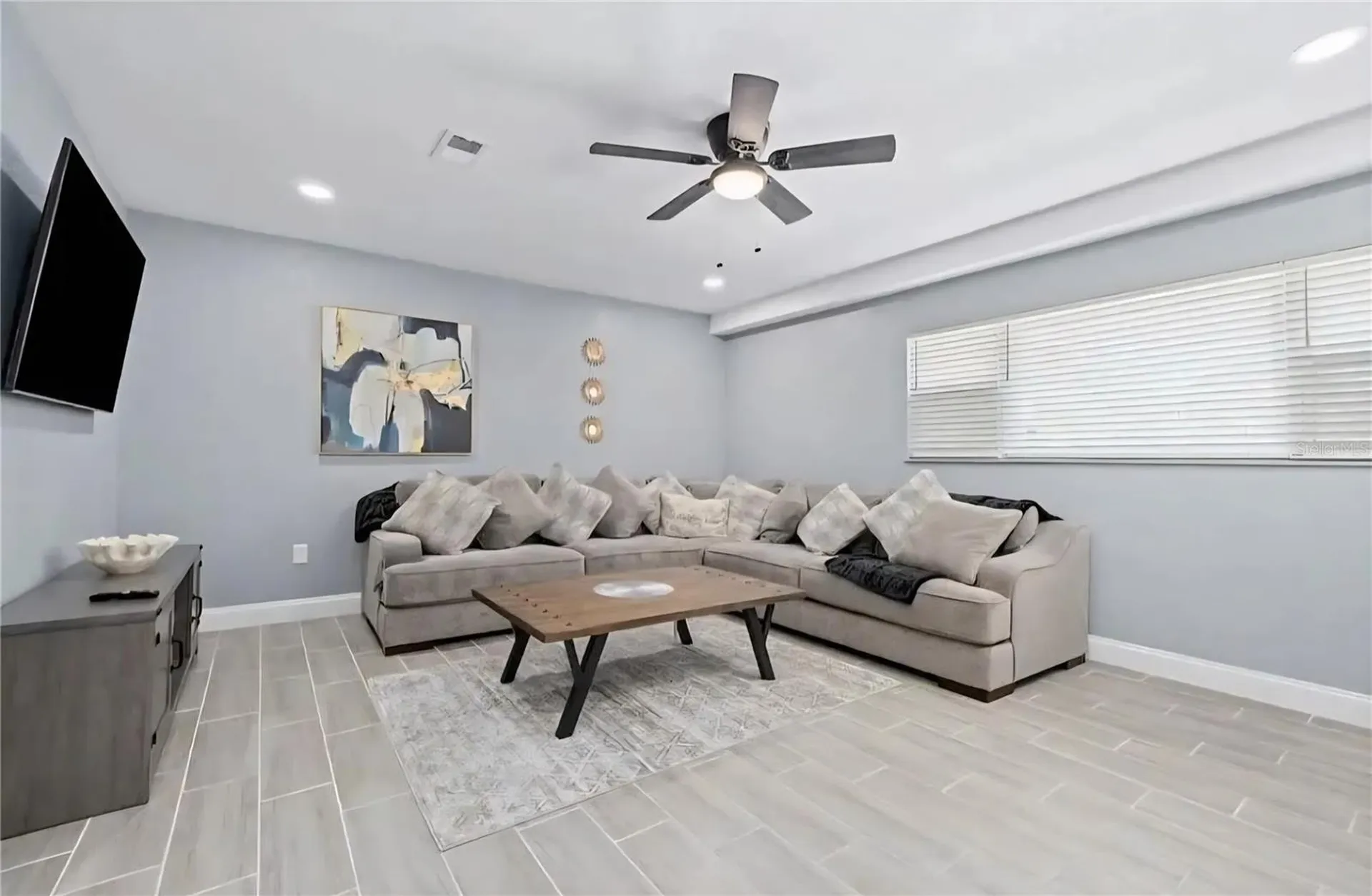 1004 N Betty Lane Clearwater FL 33755