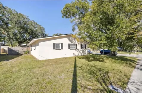 1004 N Betty Lane Clearwater FL 33755