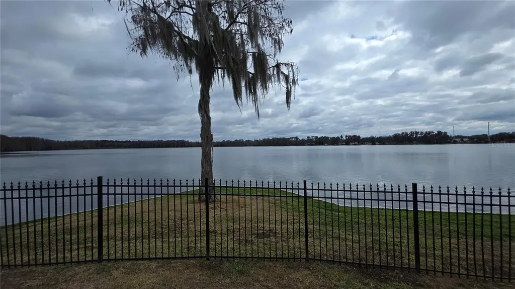 252 Pinewood Drive Eustis FL 32726
