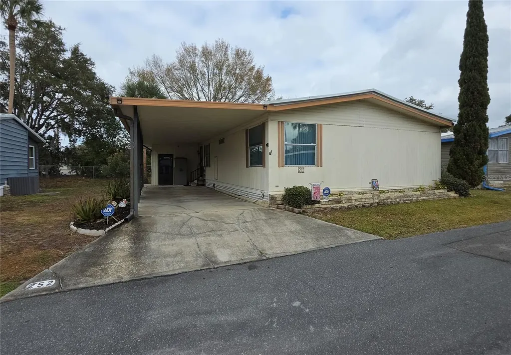 252 Pinewood Drive Eustis FL 32726
