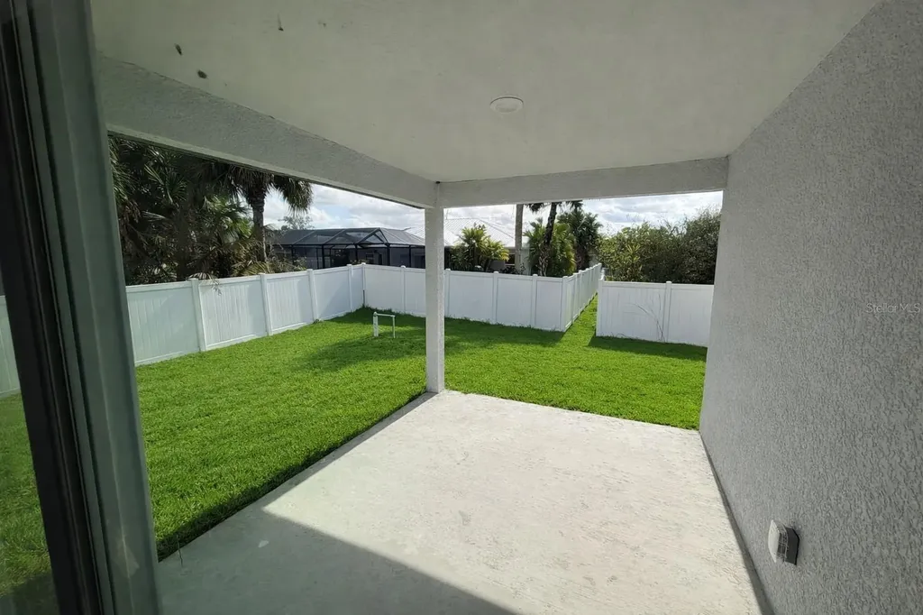 1288 Nackman Road North Port FL 34288