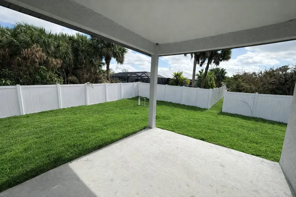 1288 Nackman Road North Port FL 34288