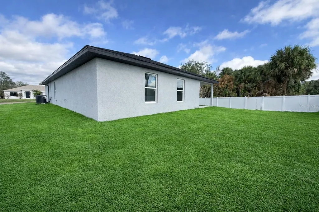 1288 Nackman Road North Port FL 34288