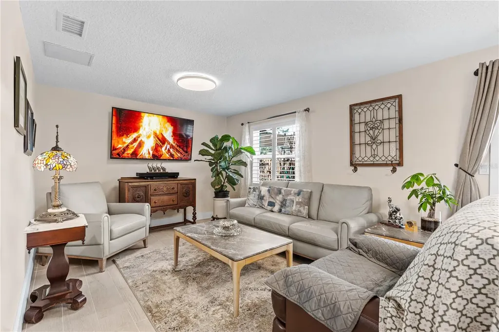2005 Oriole Lane South Daytona FL 32119