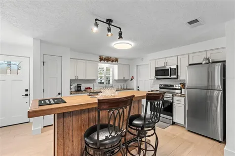 2005 Oriole Lane South Daytona FL 32119