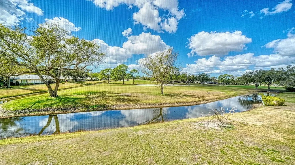 7880 Palm Aire Lane Sarasota FL 34243