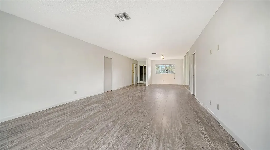 7880 Palm Aire Lane Sarasota FL 34243