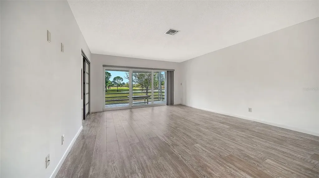 7880 Palm Aire Lane Sarasota FL 34243
