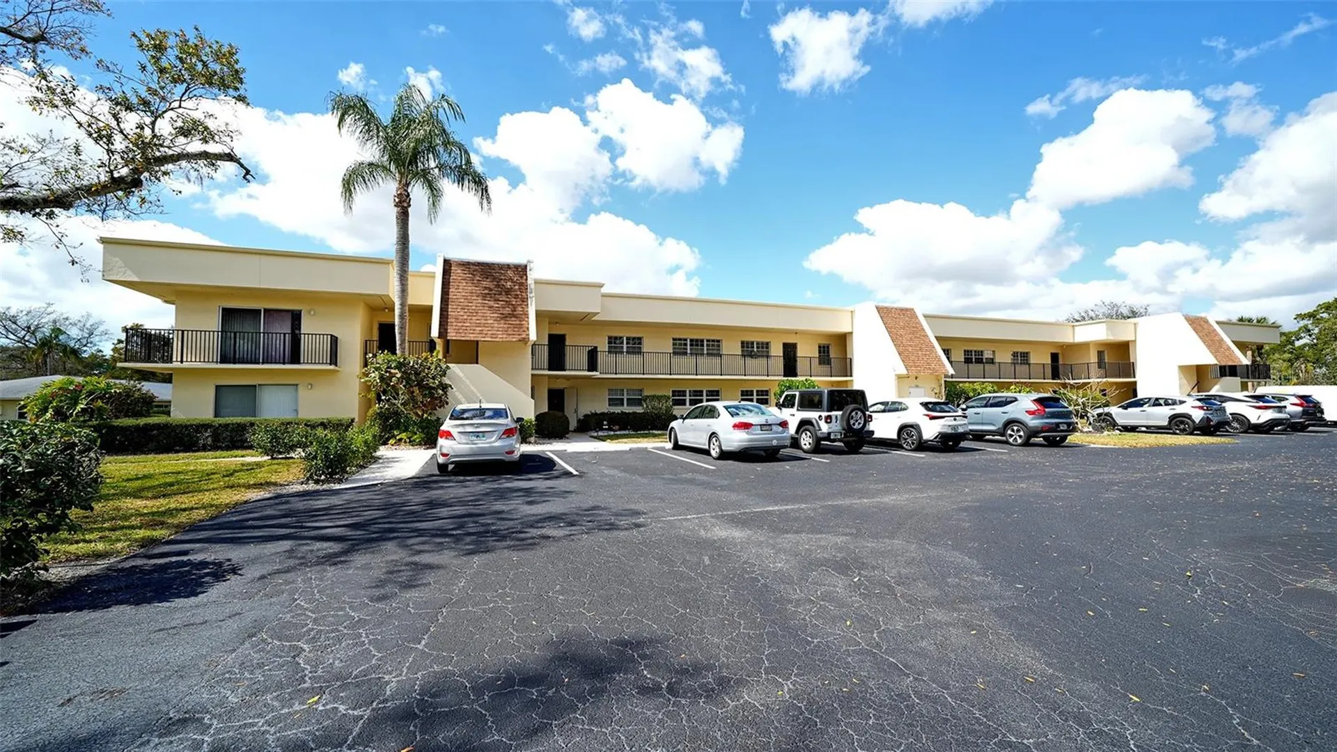 7880 Palm Aire Lane Sarasota FL 34243