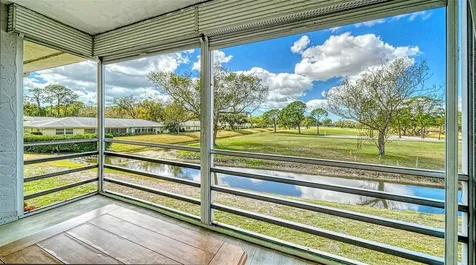 7880 Palm Aire Lane Sarasota FL 34243