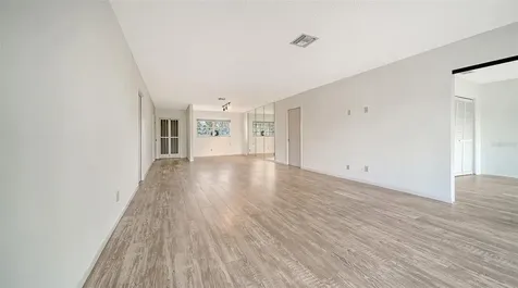 7880 Palm Aire Lane Sarasota FL 34243