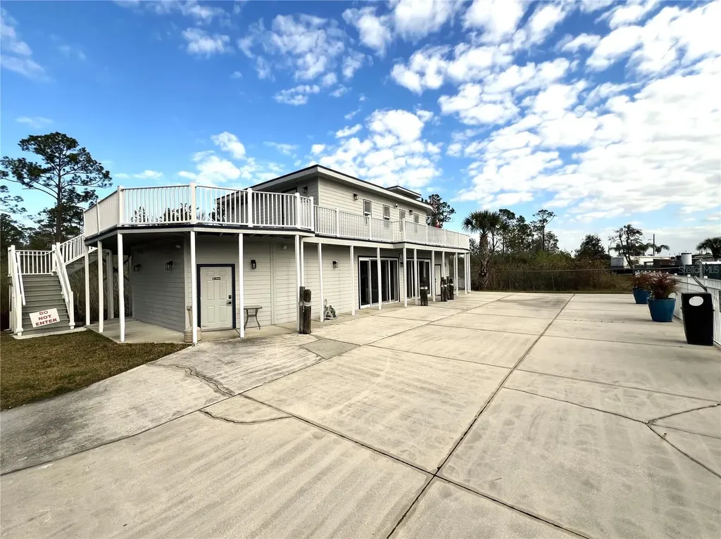 1305 Pine Island Drive N St Cloud FL 34771