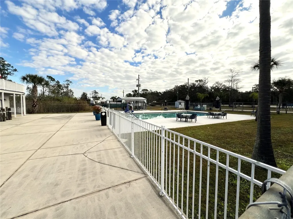 1305 Pine Island Drive N St Cloud FL 34771