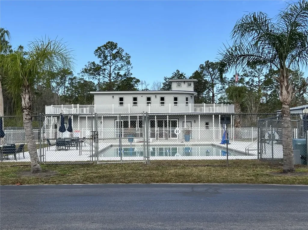 1305 Pine Island Drive N St Cloud FL 34771