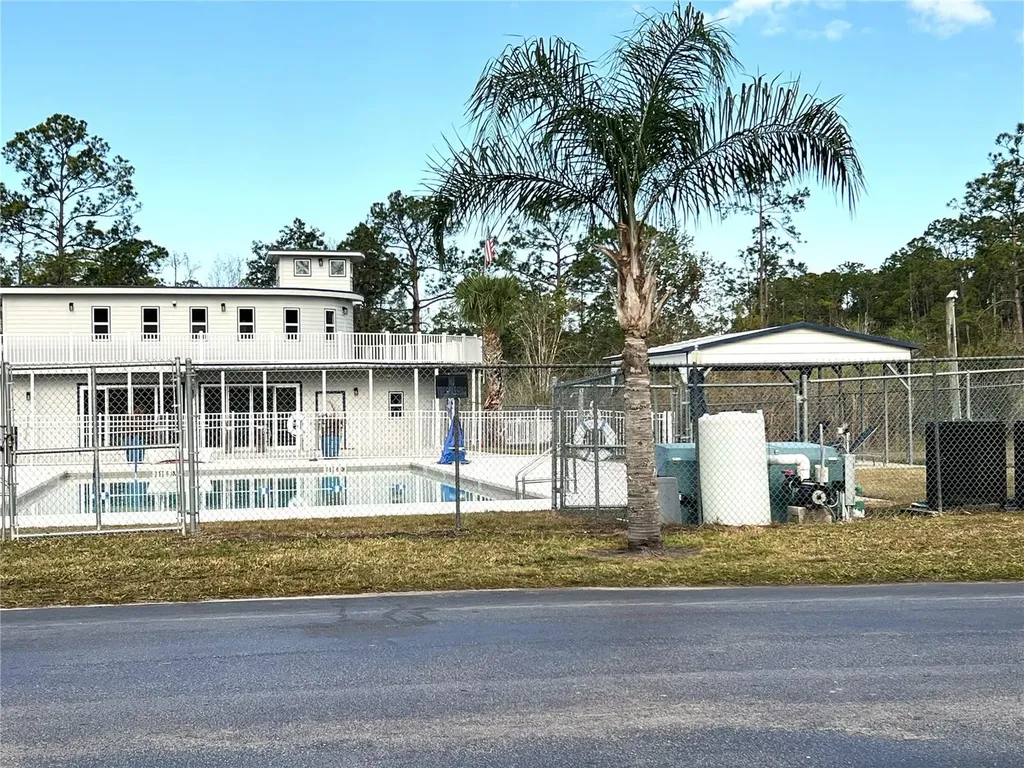 1305 Pine Island Drive N St Cloud FL 34771