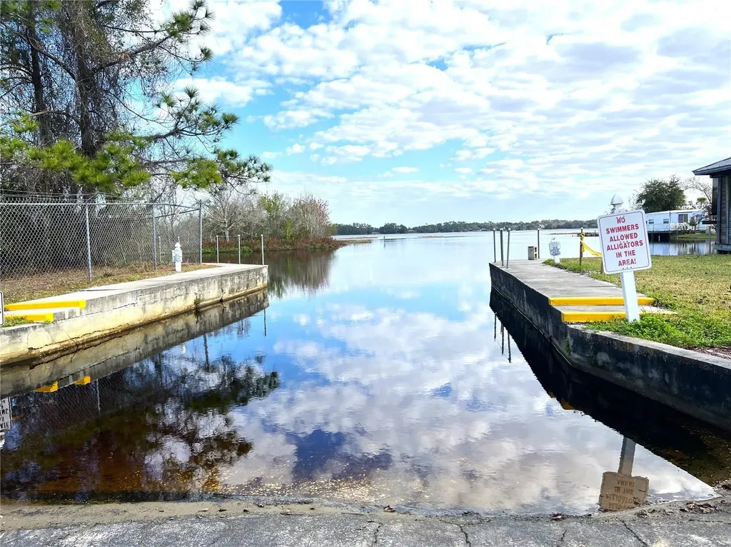 1305 Pine Island Drive N St Cloud FL 34771