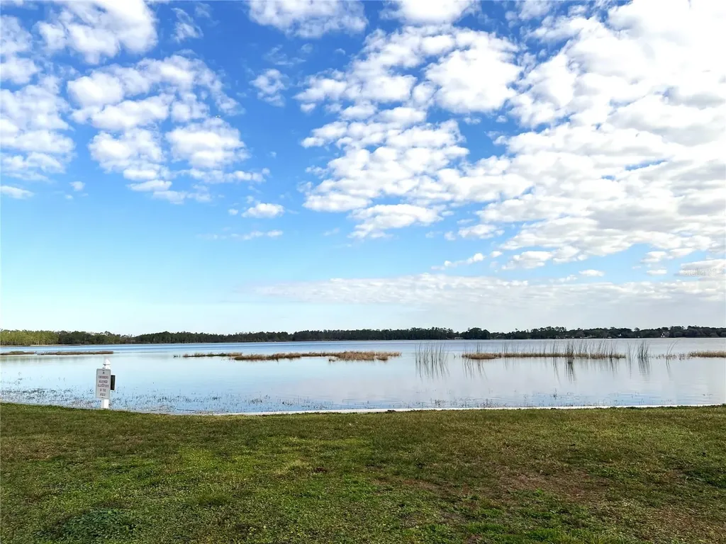 1305 Pine Island Drive N St Cloud FL 34771