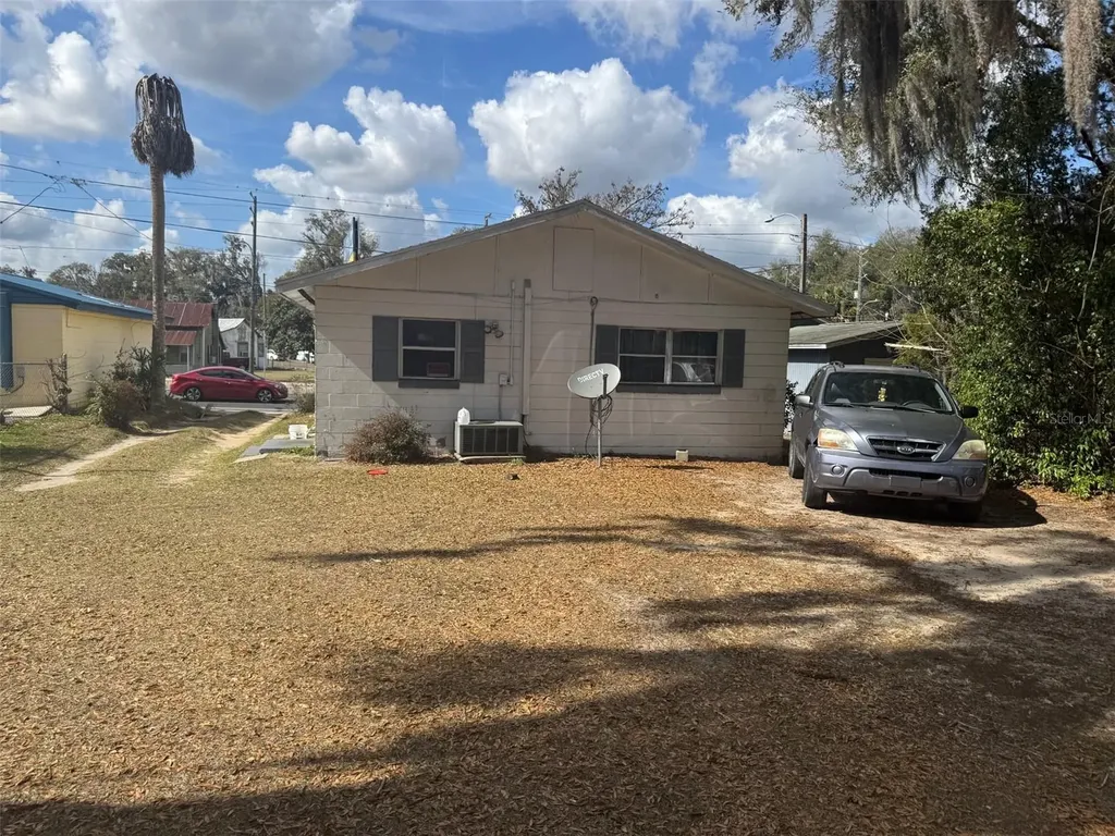 11751 N Williams Street Dunnellon FL 34432