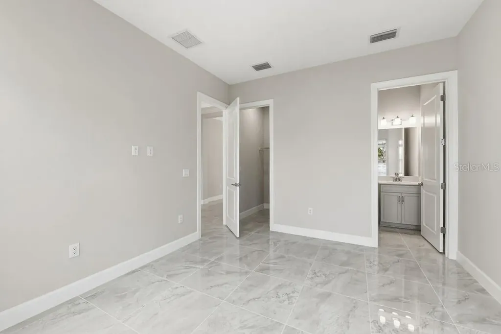 10280 Silent Night Lane Sarasota FL 34241