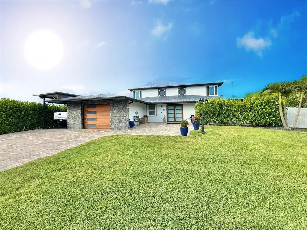 2424 Harbour Drive Punta Gorda FL 33983