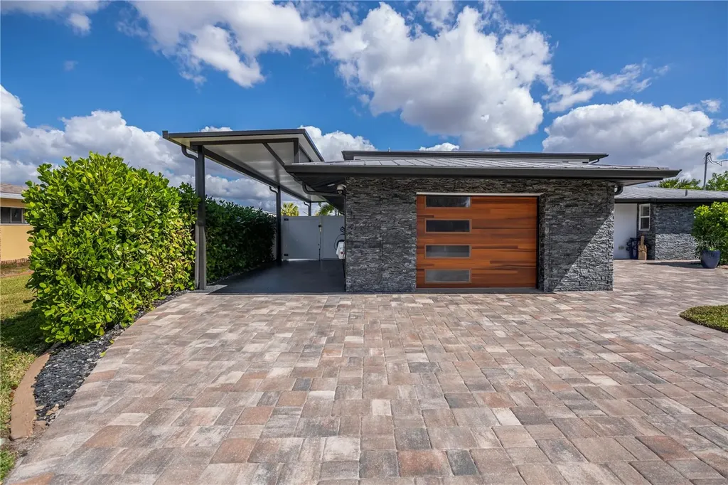 2424 Harbour Drive Punta Gorda FL 33983