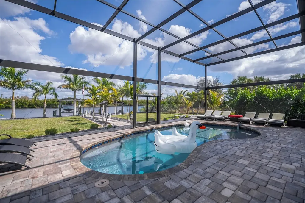 2424 Harbour Drive Punta Gorda FL 33983