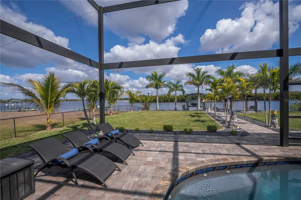 2424 Harbour Drive Punta Gorda FL 33983