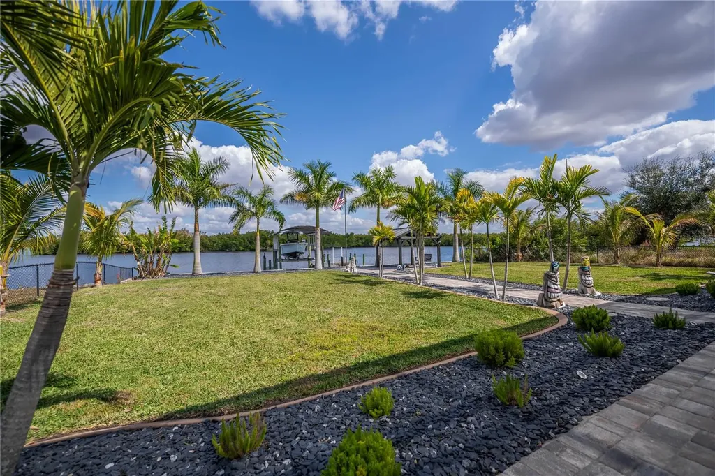 2424 Harbour Drive Punta Gorda FL 33983