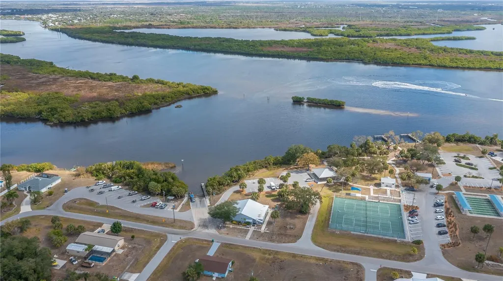 2424 Harbour Drive Punta Gorda FL 33983