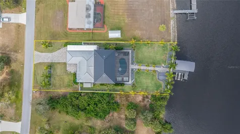 2424 Harbour Drive Punta Gorda FL 33983